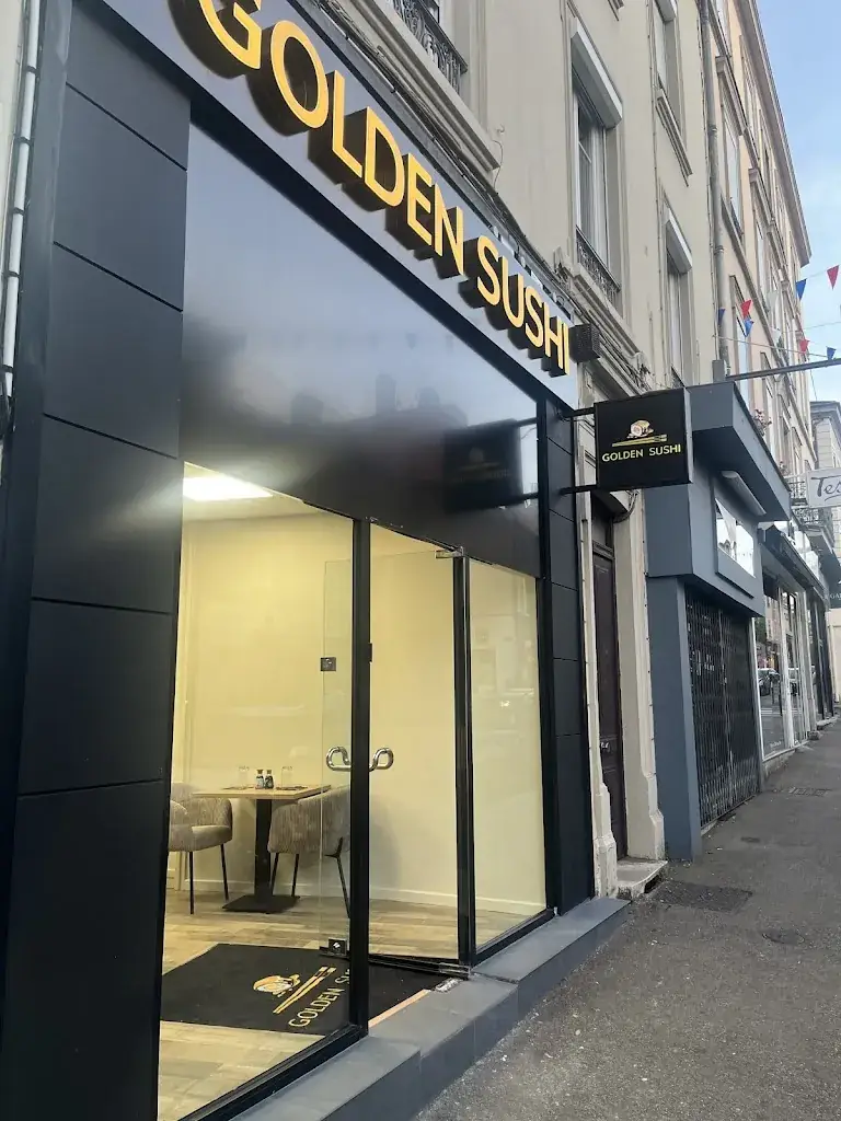 Jerome Collin_Golden Sushi_Oullins-Pierre-Bénite_review