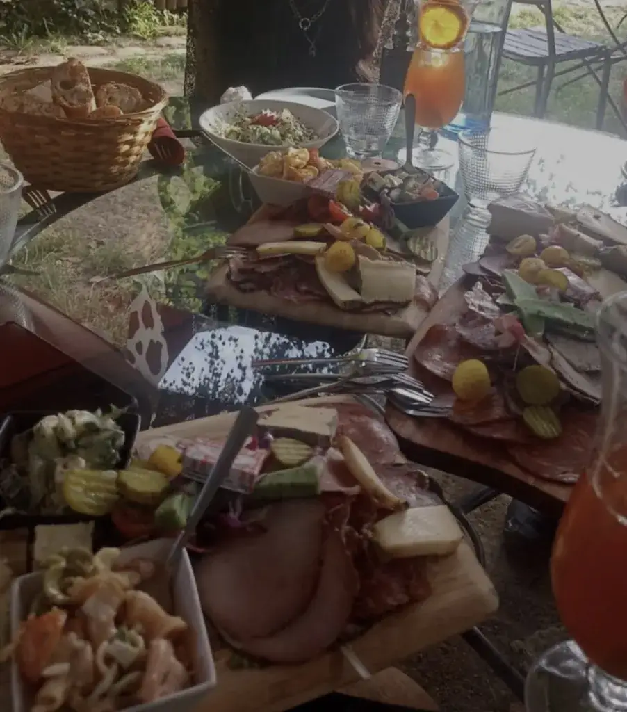 Mylene Sump_L'arôme antique_Puiseaux_review