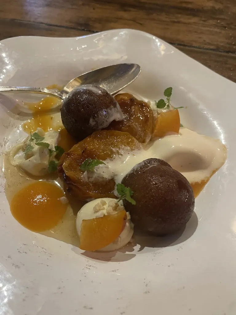 Karthik Manamcheri_Auberge du 12ème Siècle_Saché_review