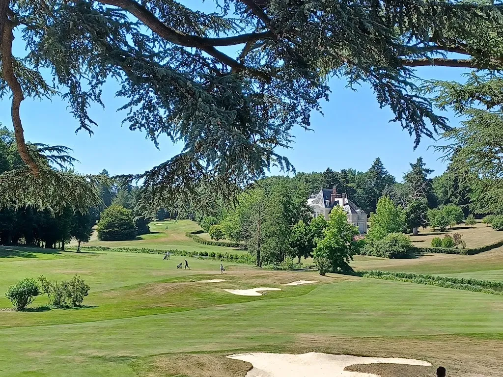 Nancy Bluck_Restaurant Golf Bluegreen Tours-Ardrée_Saint-Antoine-du-Rocher_review