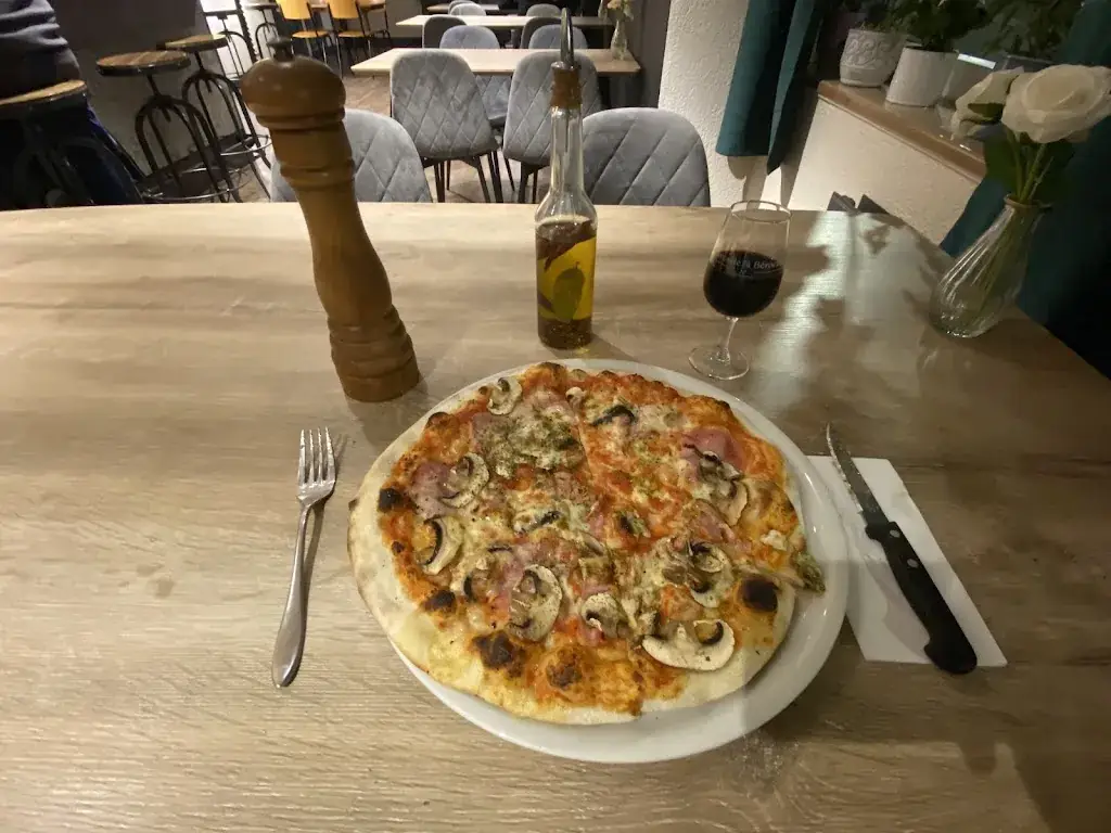 Le QG_Saint-Aubin-Sauges_slider_image_3