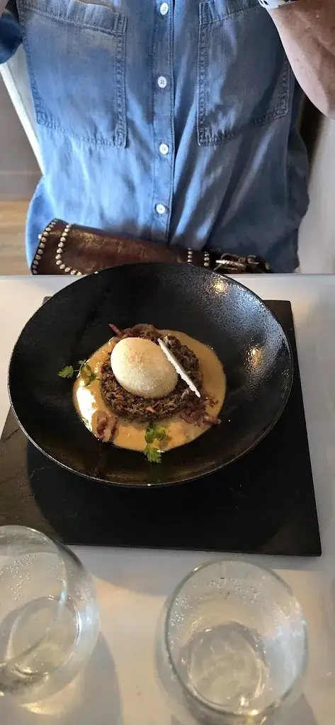 D McG_Au’19_Saint-Avertin_reseña