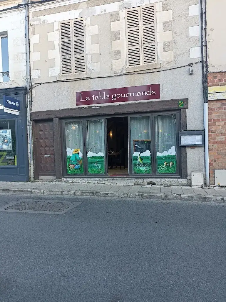 harmony thomas_La Table Gourmande_Romorantin-Lanthenay_review