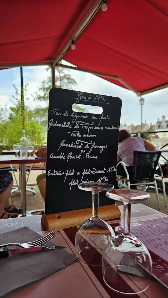 La Petite Taverne_Romorantin-Lanthenay_slider_image_3