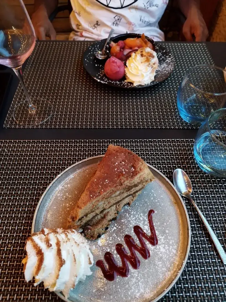 Victoria P_Le Vernay Restaurant (Caluire et cuire)_Caluire-et-Cuire_review