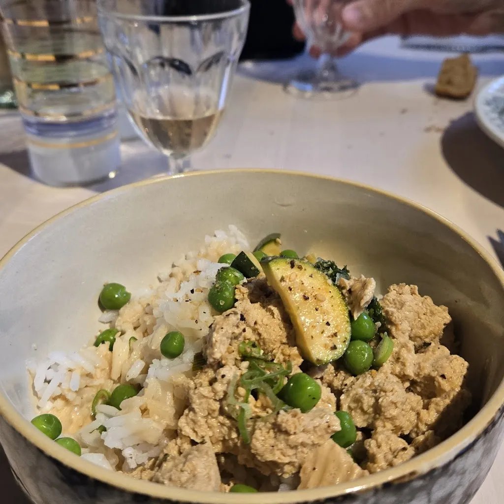 Emilie Lsvr_À la Table des Célestes_Saint-Benoît-sur-Loire_recensione