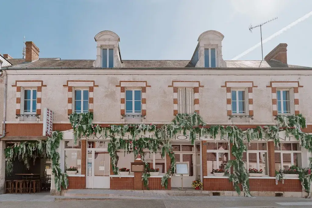 Hôtel Restaurant La Madeleine restaurante en Saint-Benoît-sur-Loire