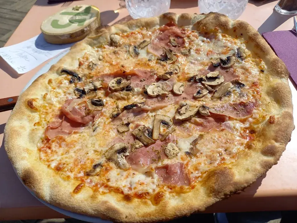 Maxime Ollive_Le Val Trio_Saint-Cyr-en-Val_review