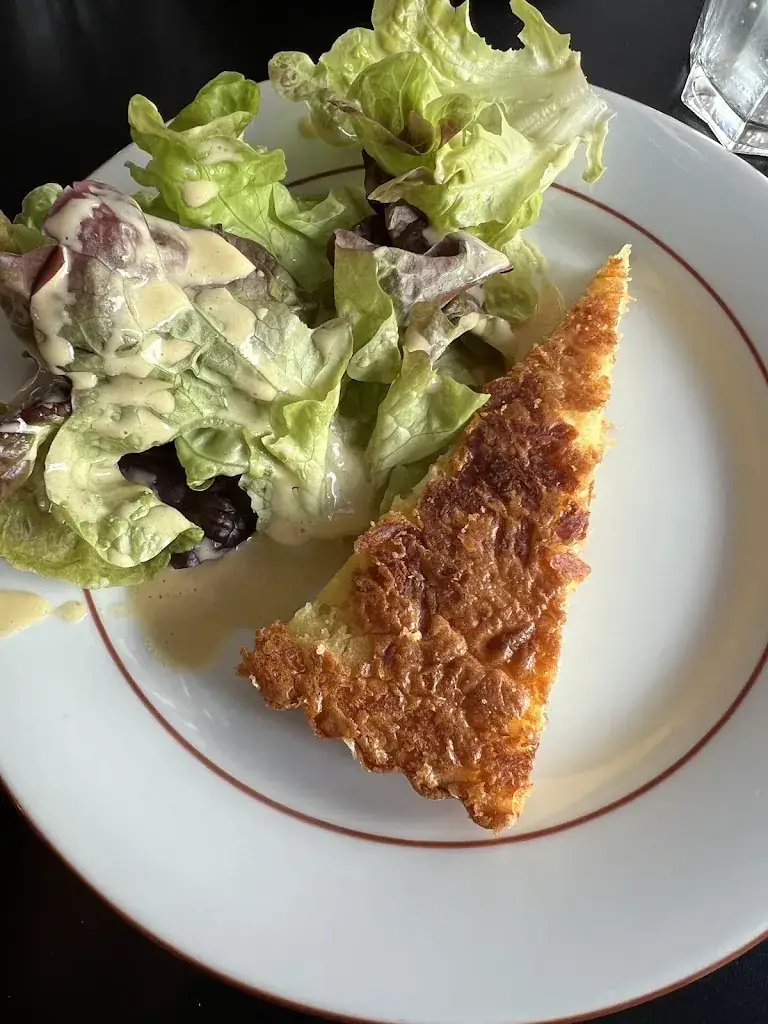 Adrien Briot_Au Jean Moulin_Caluire-et-Cuire_review