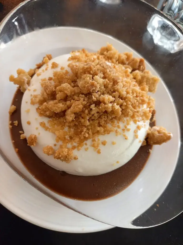 Manuel Nallet_Au Jean Moulin_Caluire-et-Cuire_review