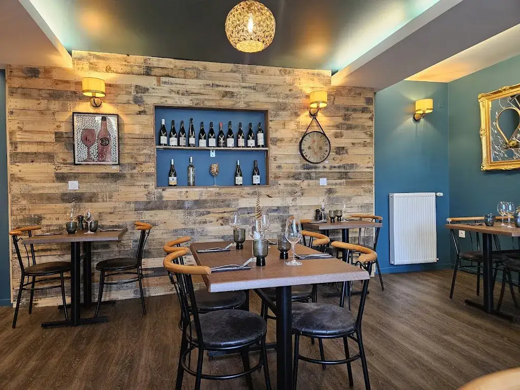 la Pause du comptoir restaurant in Saint-Éloy-de-Gy