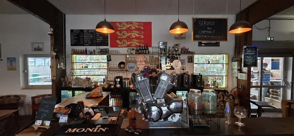 Adri M_Road Trip café_Noyers-sur-Cher_review