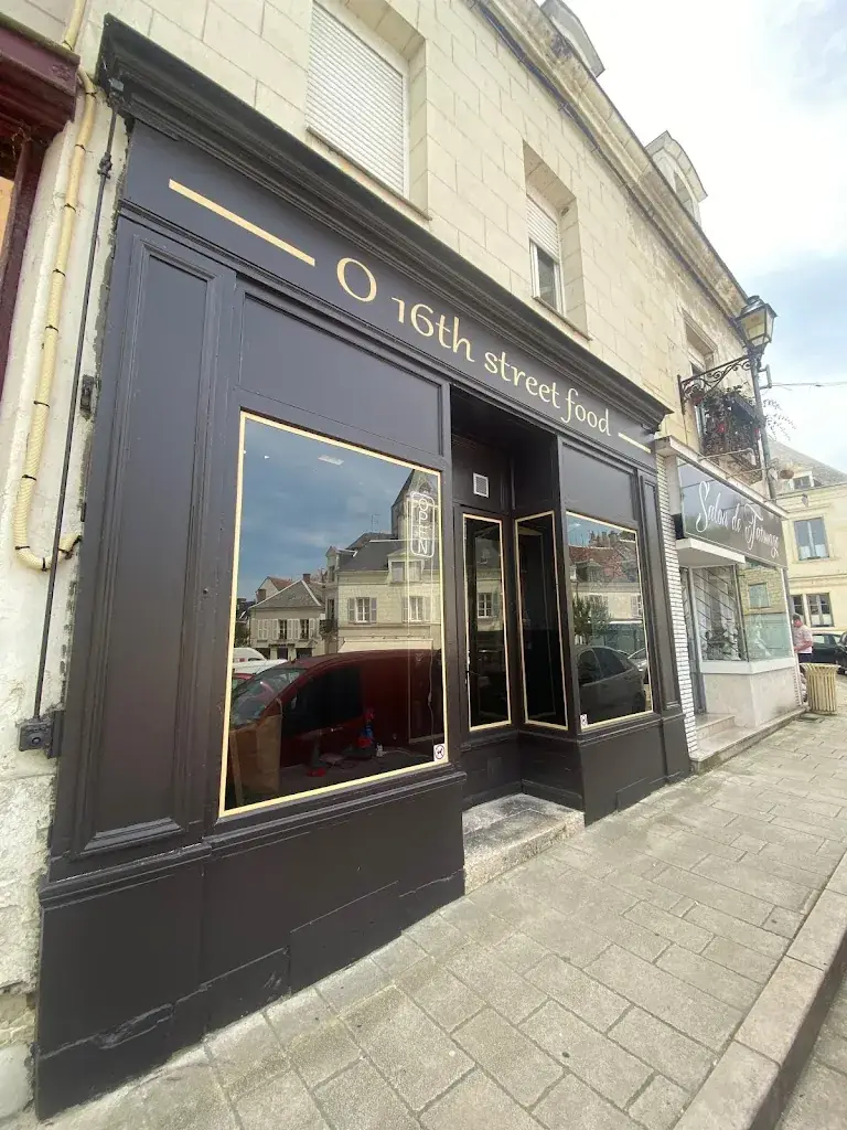 O16th Street Food Restaurant in Saint-Aignan