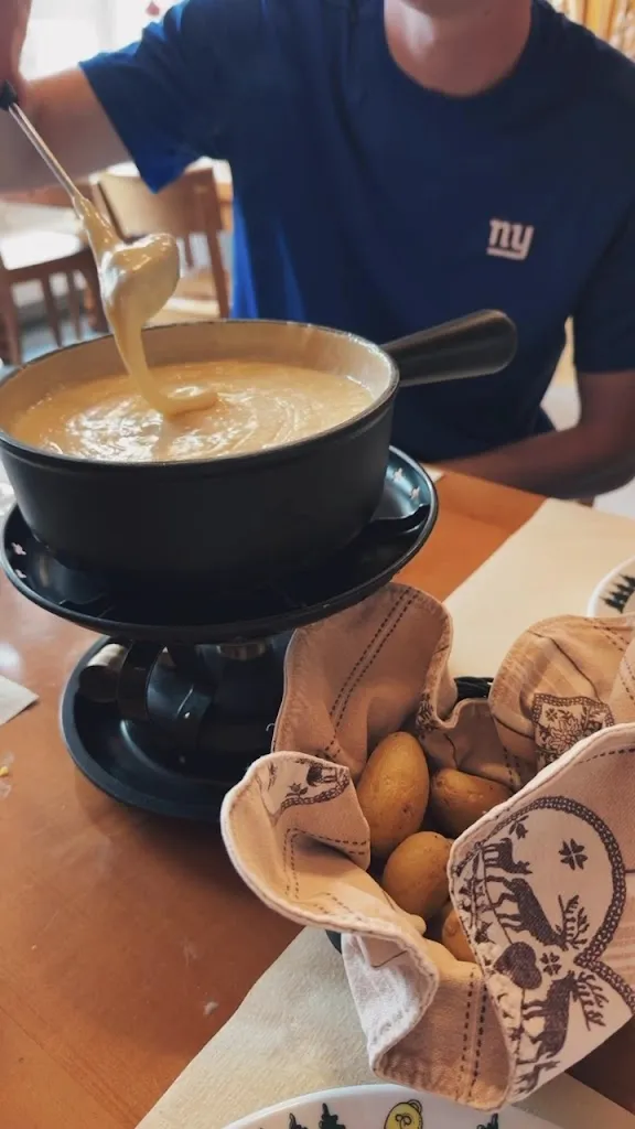 Michelle Kam_Café Tivoli Châtel-Saint-Denis_Châtel-Saint-Denis_review