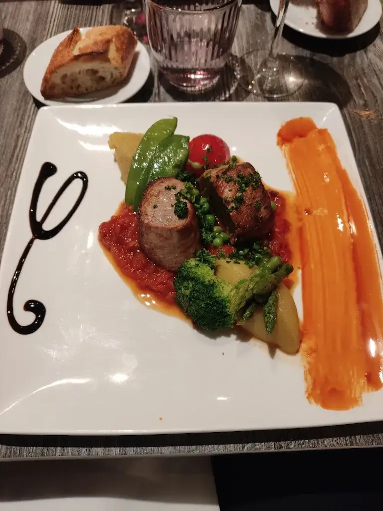 Delphine D_L'Alambic_Margon_review