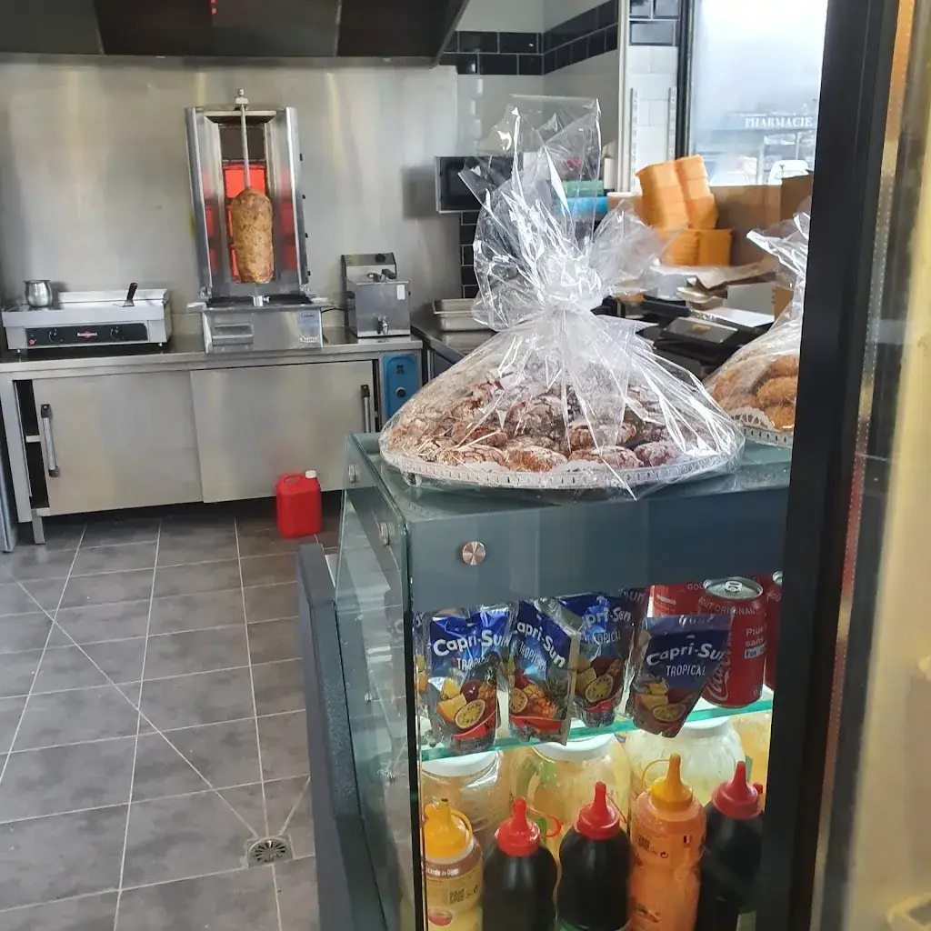 Burger Malak restaurant in Nogent-le-Rotrou