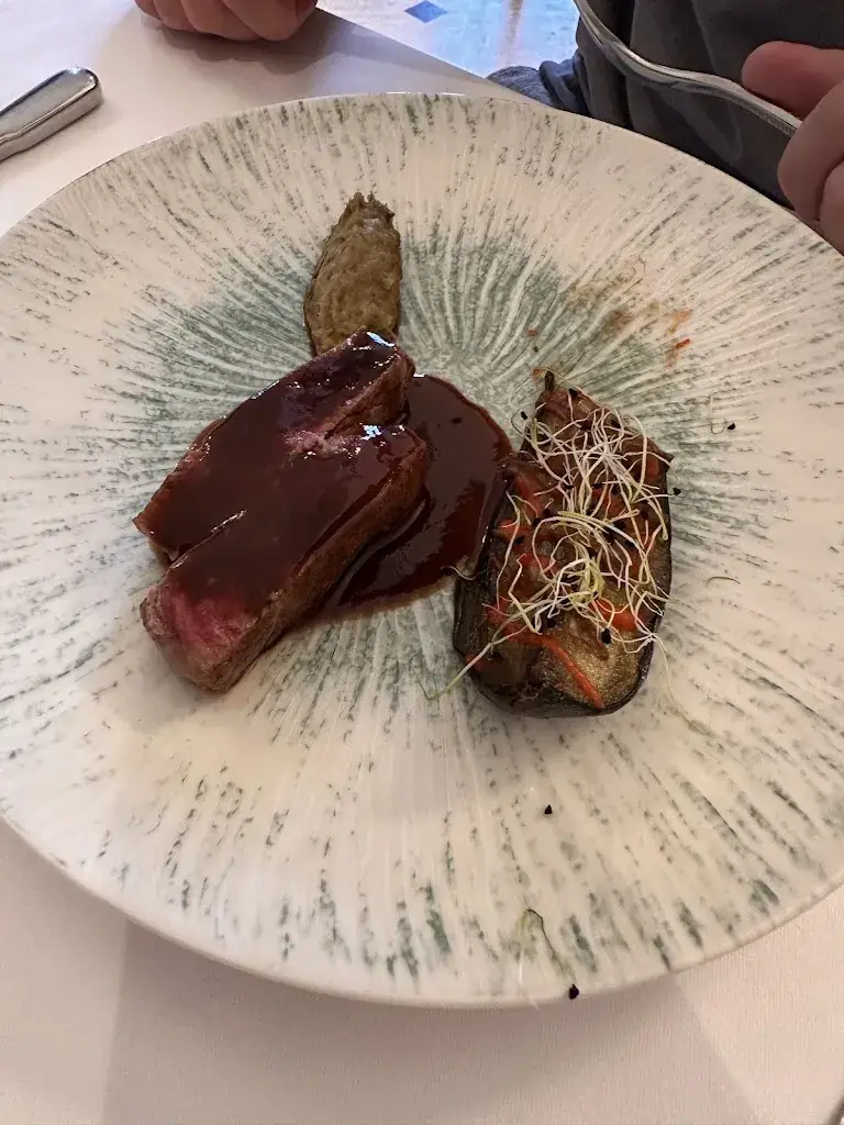 Johane LF_Le Louis XIII_Saint-Étienne-de-Chigny_review