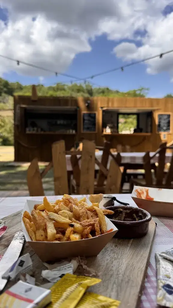 xa cro_Guinguette des Bateliers_Saint-Étienne-de-Chigny_review