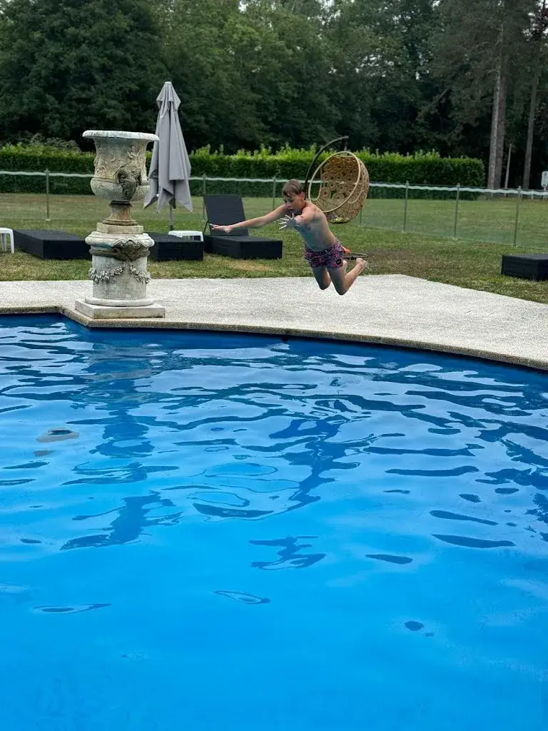 Ross McGill_Château de Beauvois - La Maison Younan_Saint-Étienne-de-Chigny_recensione