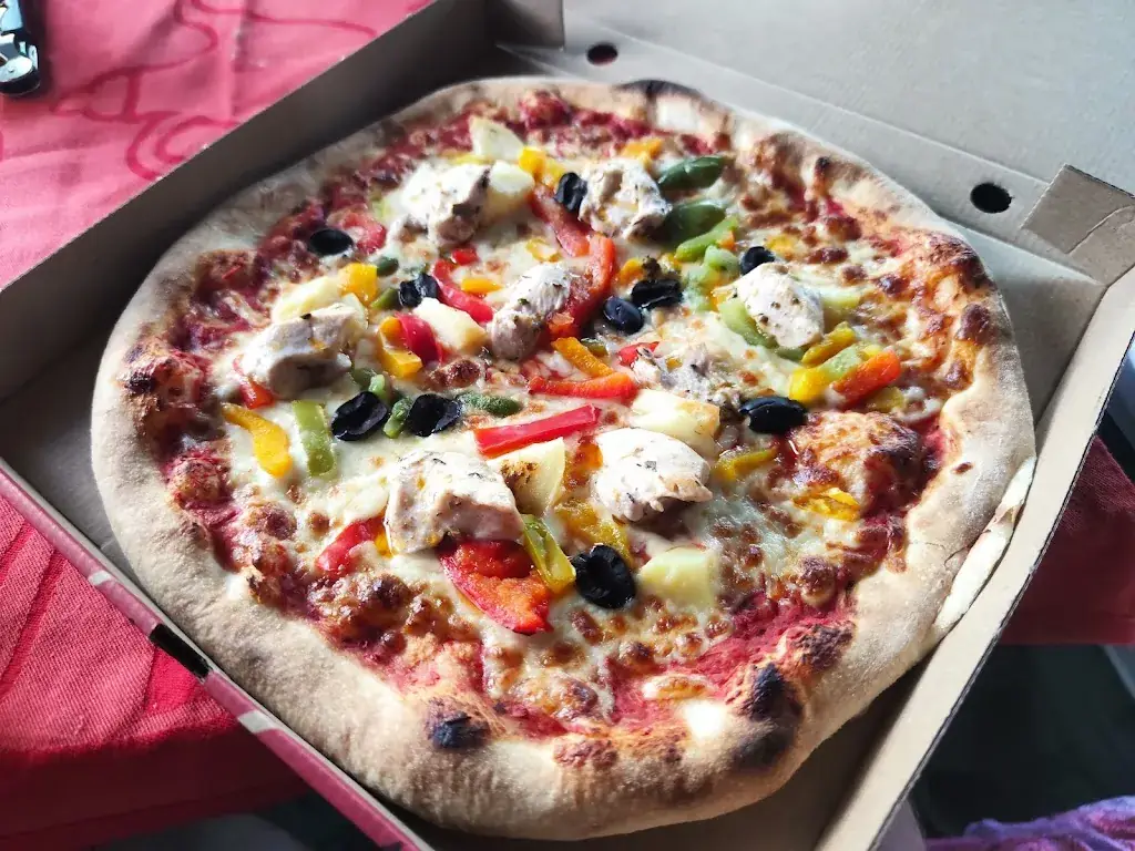 Dani A_La Casa de Vitore_Saint-Georges-sur-Cher_review