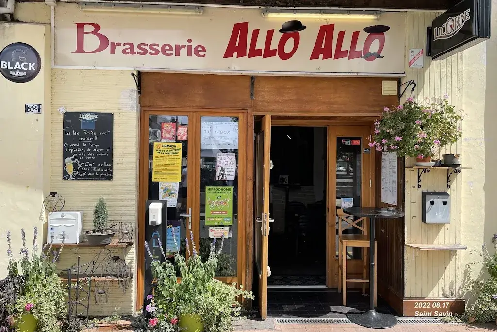 ALLO ALLO Brasserie restaurant à Saint-Gaultier