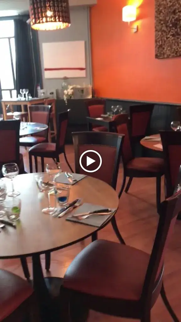 Restaurant LE M_Ambert_slider_image_1