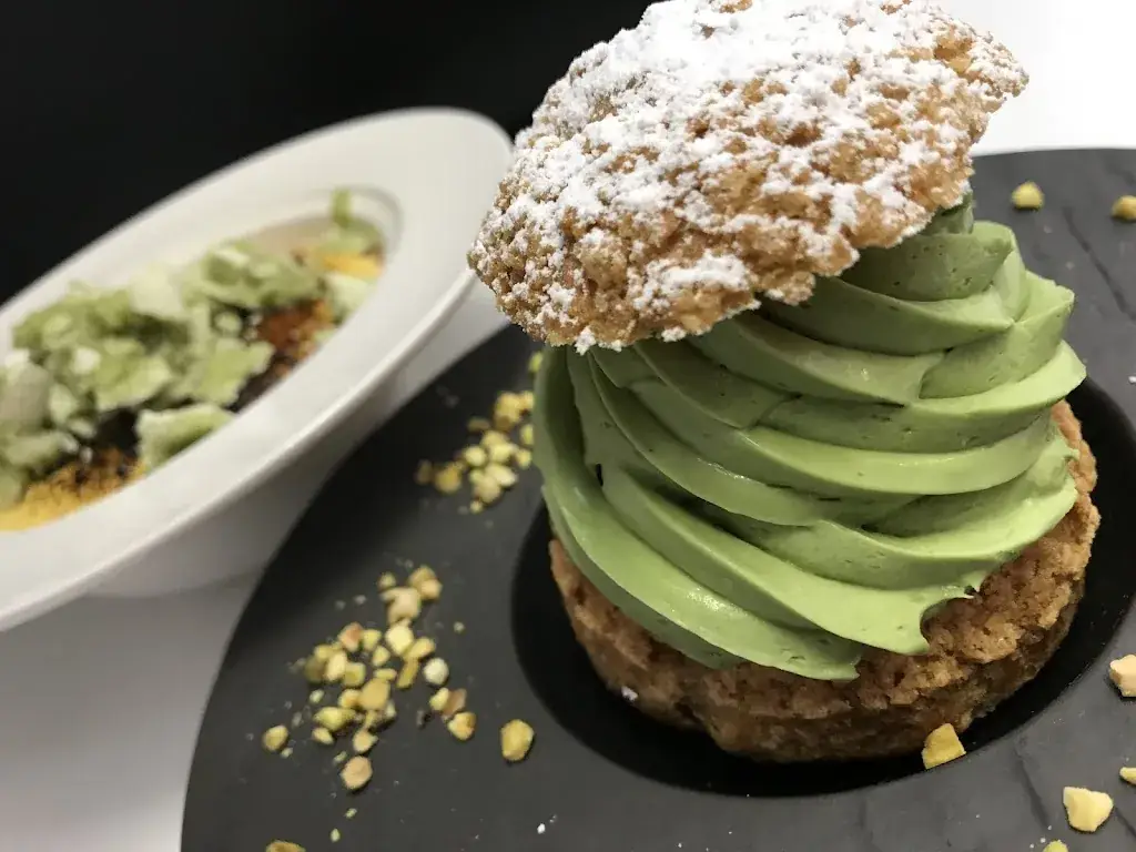 Restaurant LE M_Ambert_slider_image_3