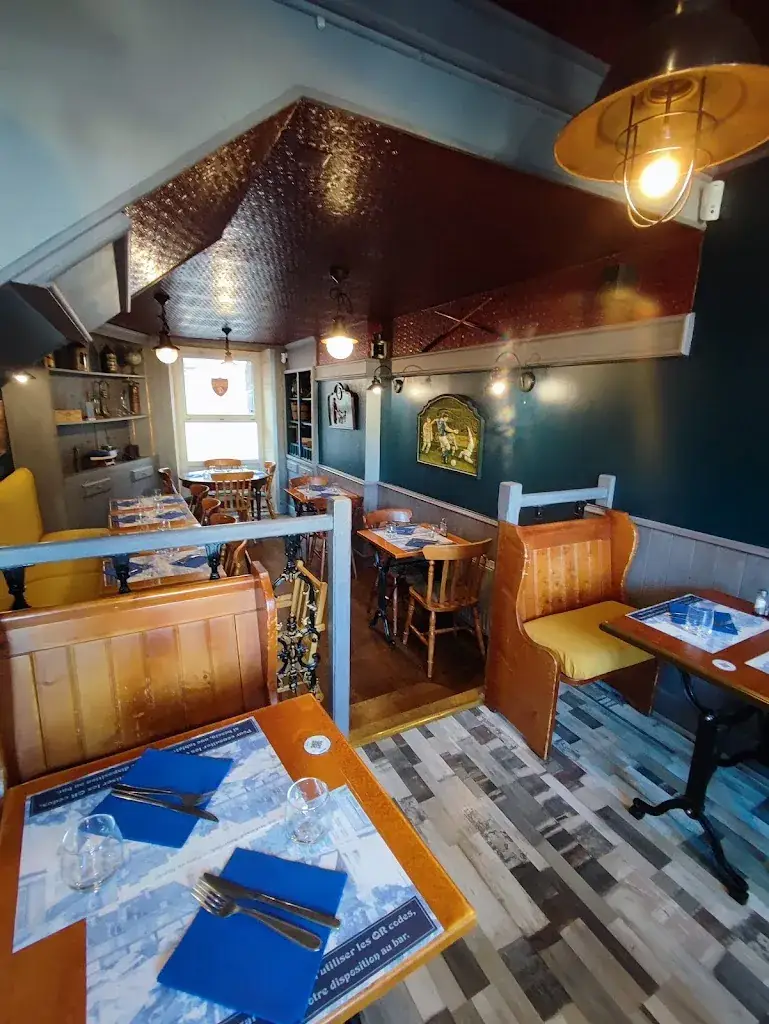 Christophe I. _Le Paddock_Saint-Amand-Montrond_review