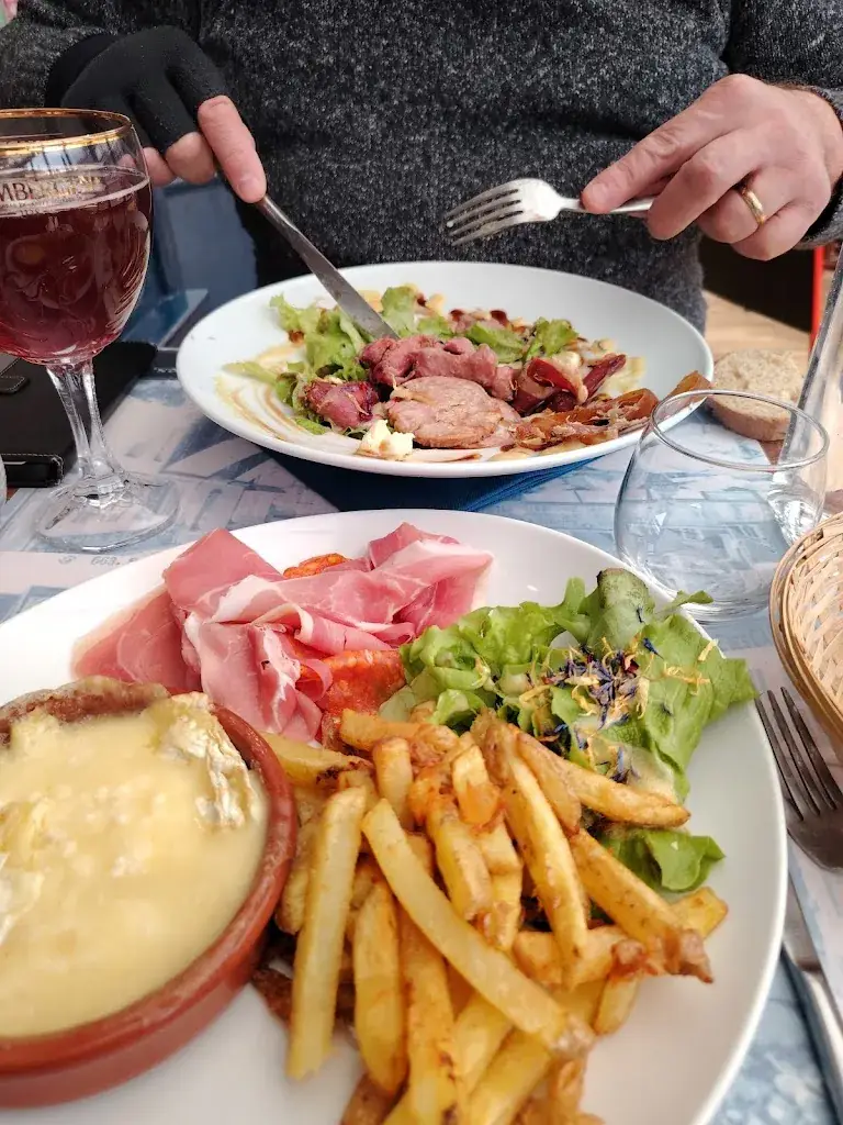 Clotilde Noyer_Le Paddock_Saint-Amand-Montrond_review