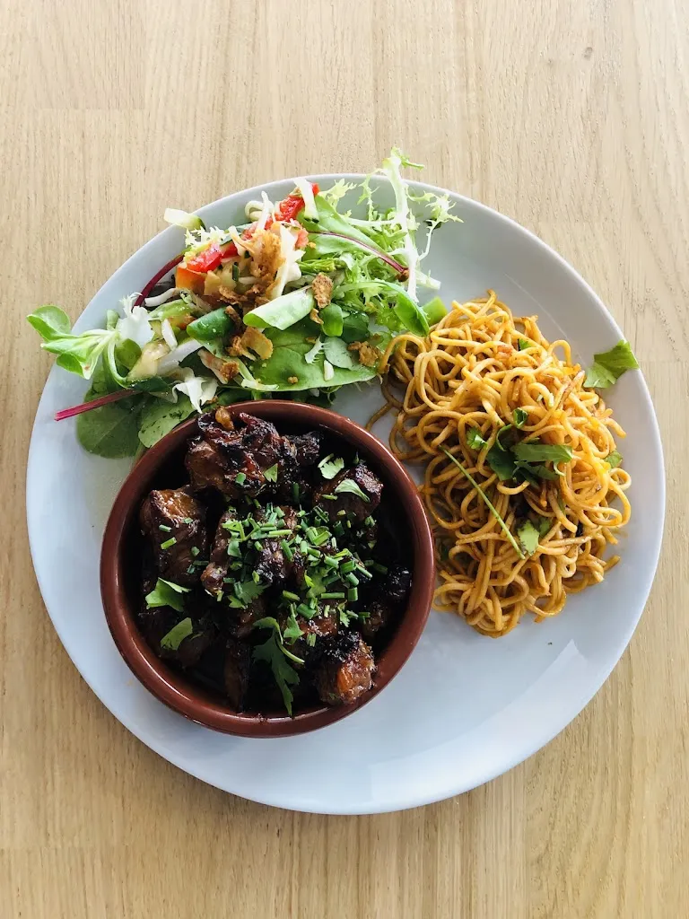 Restaurant La Place_Saint-Amand-Montrond_slider_image_2