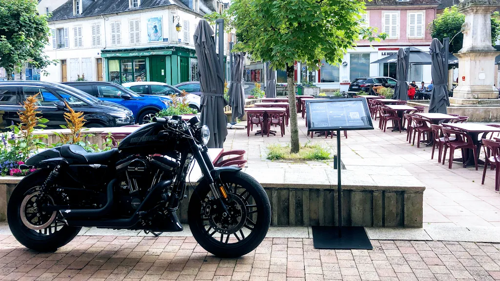 Restaurant La Place_Saint-Amand-Montrond_slider_image_3