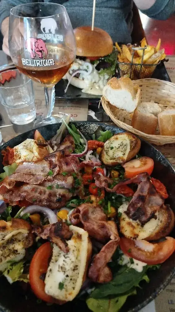 Sarah M_L'entrepôt - Brasserie_Saint-Amand-Montrond_review