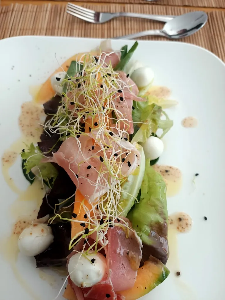 Marjorie Beziau_Chez SAM_Saint-Amand-Montrond_review