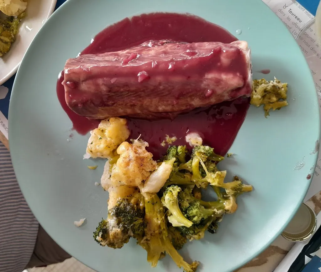 Livia Fraser_Bar Brasserie la Marine_Saint-Amand-Montrond_review