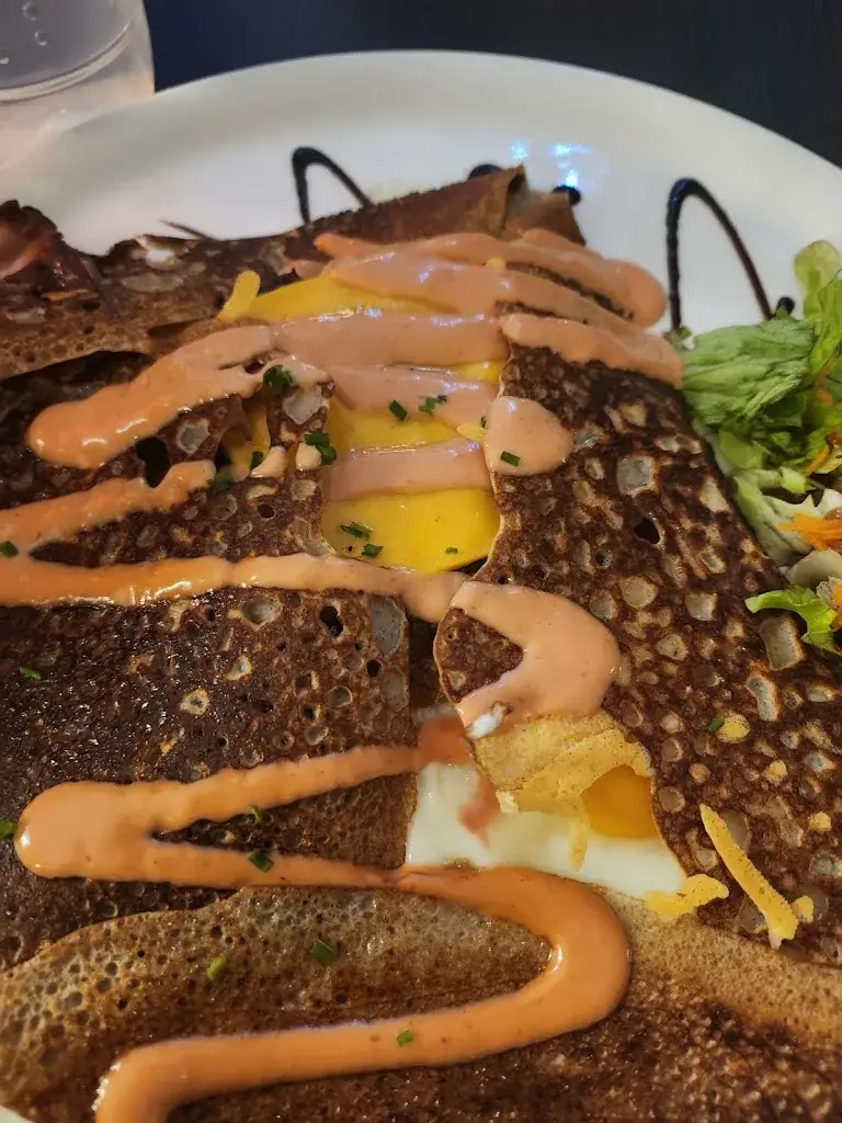 Nathalie Decroix_Creperie La Spanell_Saint-Amand-Montrond_review