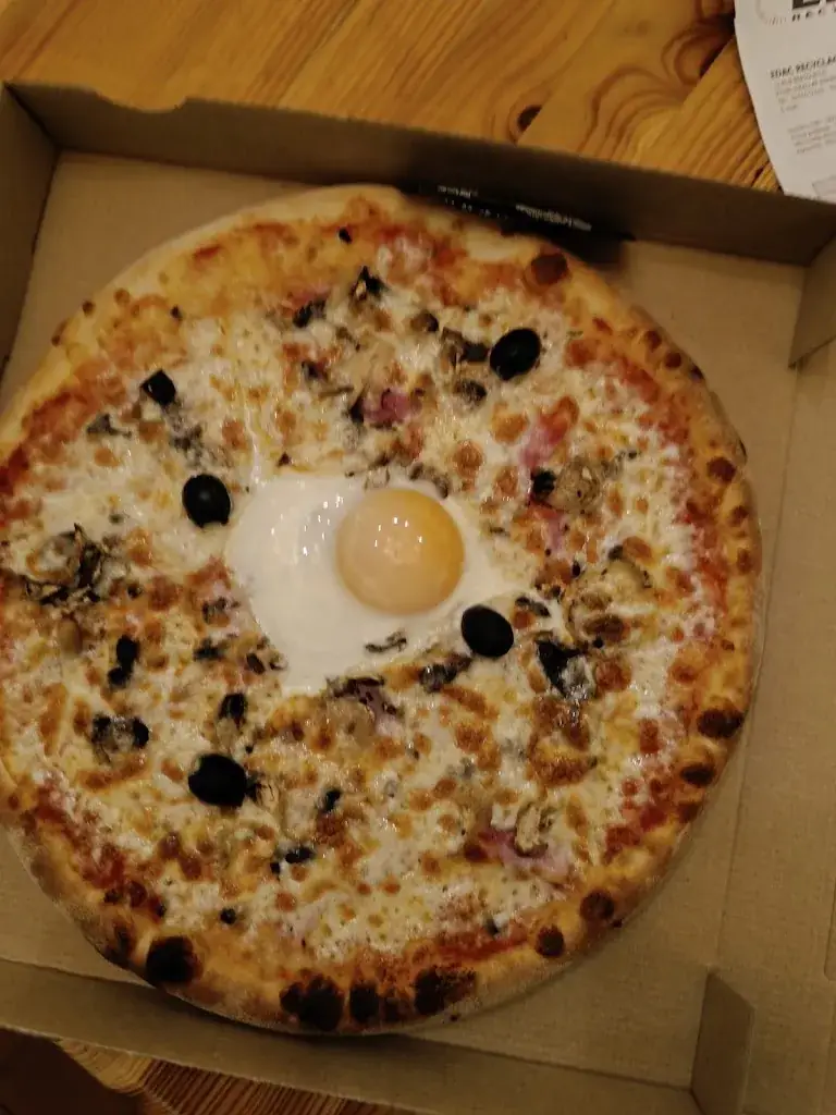 Pizza Food truck - Speed'za Romo restaurant in Saint-Georges-sur-Eure