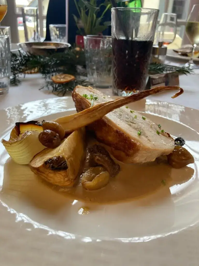 Helen Bernard_Le Vieux Moulin_Saint-Germain-du-Puy_review