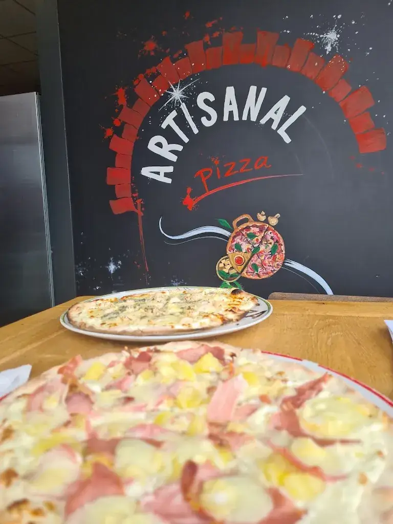 Menu_Artisanal Pizza🍕_Saint-Germain-du-Puy_image_6