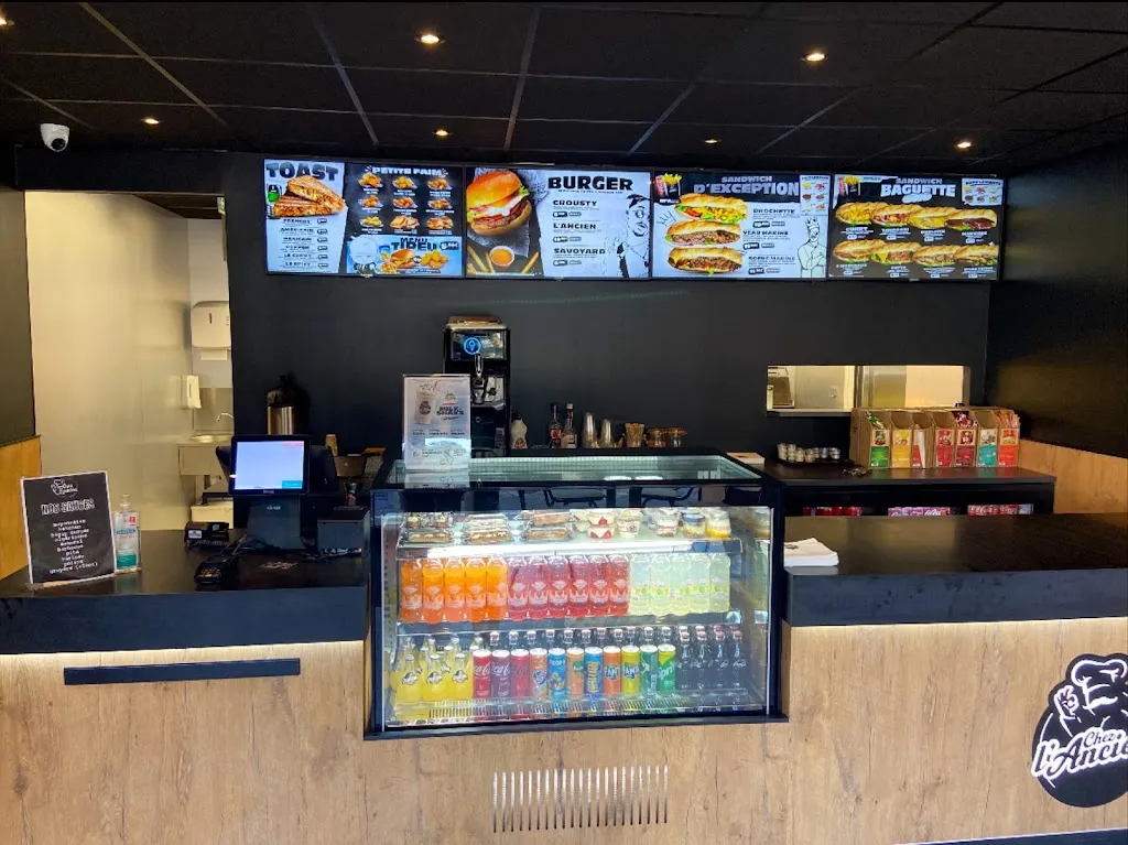 Chez L'ancien Caluire Restaurant in Caluire-et-Cuire