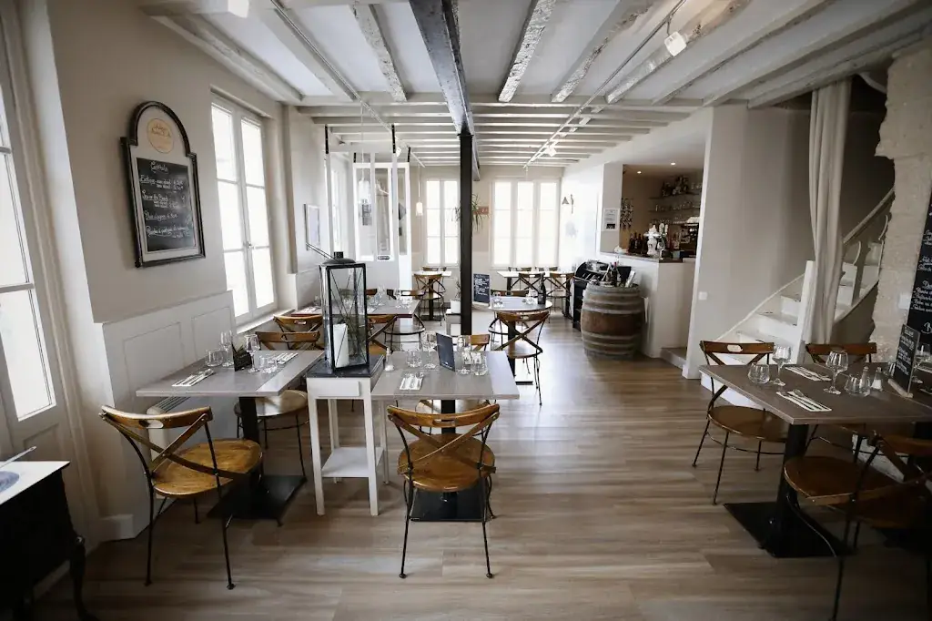 Auberge Jeanne d'Arc | Restaurant Traditionnel - Traiteur | Sud Touraine_Sainte-Catherine-de-Fierbois_slider_image_1