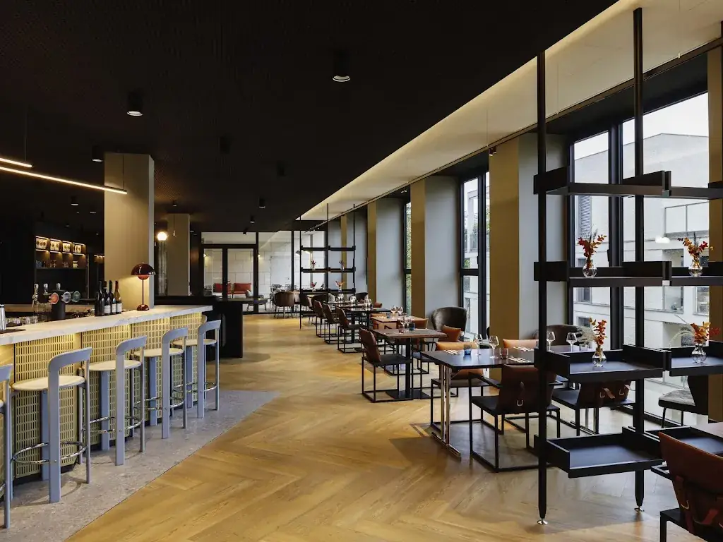 TRIBE Table Lyon Croix-Rousse_Caluire-et-Cuire_slider_image_1