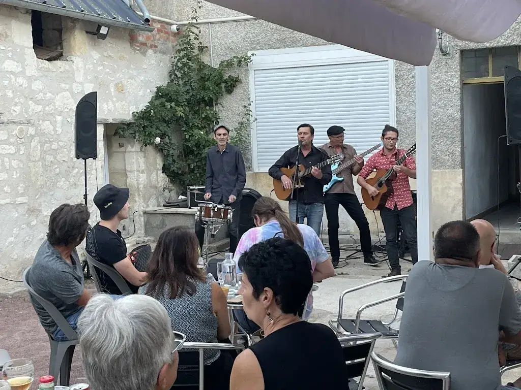 C Torres_Bar de la Manse_Saint-Épain_review