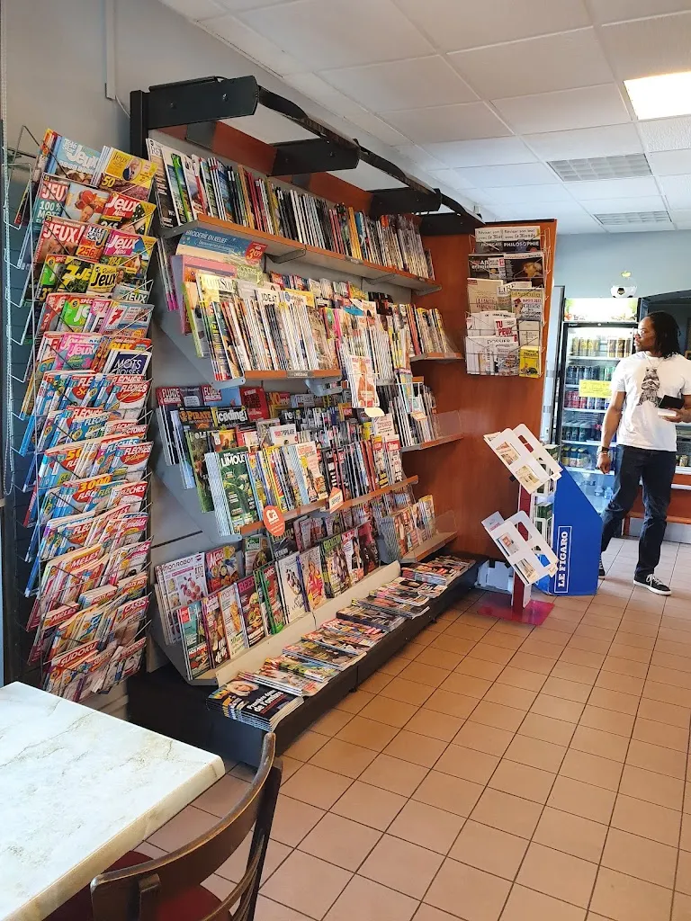 Au Petit Bistrot des Labbes_Saint-Martin-d'Auxigny_slider_image_1