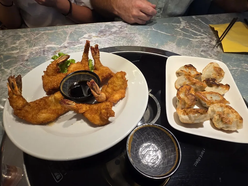 Haengbok_Paris_slider_image_2