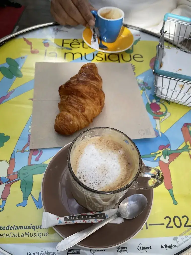 Supriya Thakur_La Grange de Reuilly_Paris_review