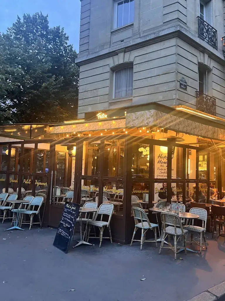 charbel saghbini_Félix Café_Paris_review