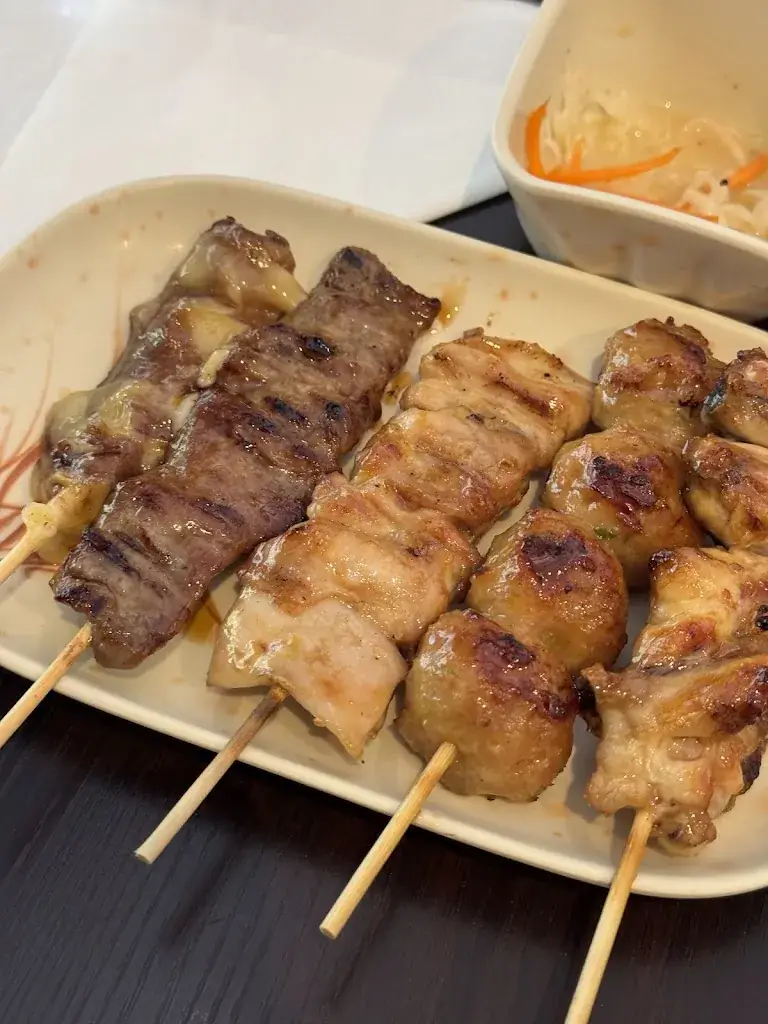 Hyogo_Paris_slider_image_2