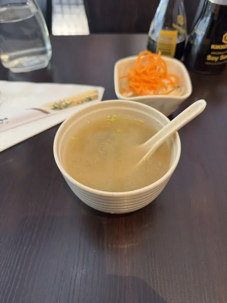 Hyogo_Paris_slider_image_3