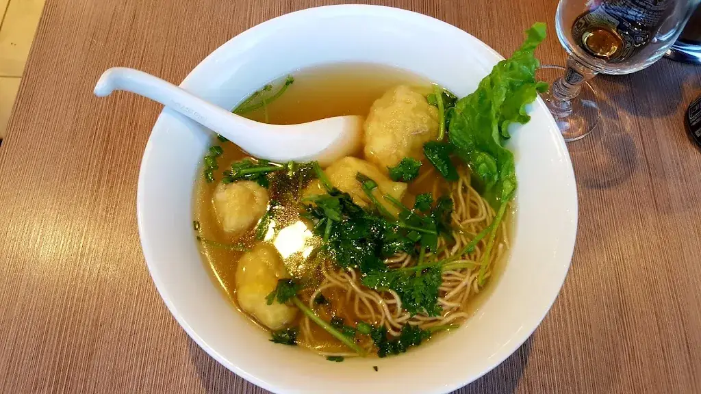 Kanji_Paris_slider_image_2