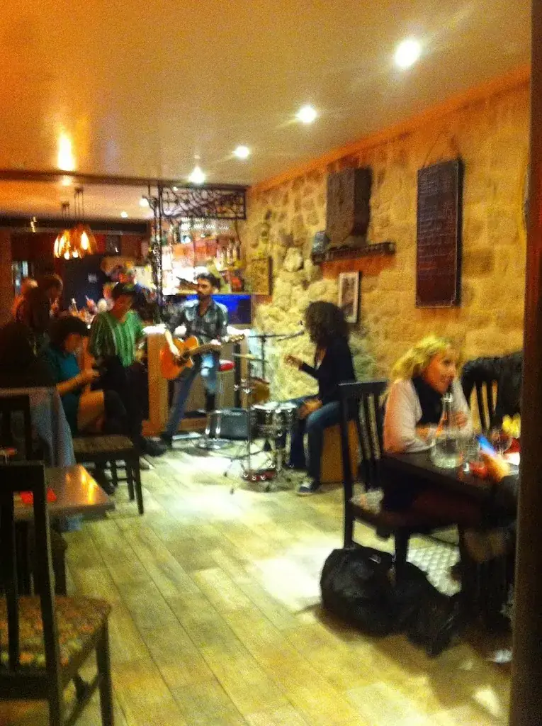 Restaurant Hotel L'Aigle ristorante a Paris